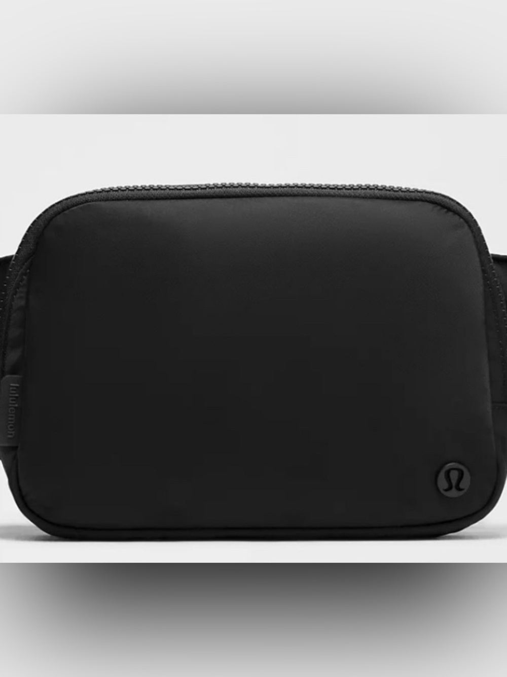 NWT 2L large black
Lululemon everywhere belt bag